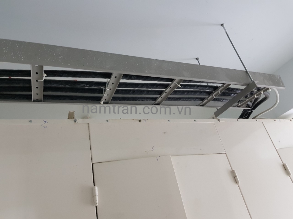 Cáp hạ thế đi trên thang cáp Cáp hạ thế đi trên thang cáp